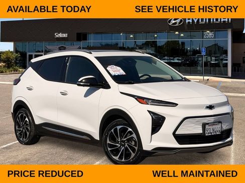 Used 2022 Chevrolet Bolt EUV Premier w/ Sun & Sound Package FWD image 1