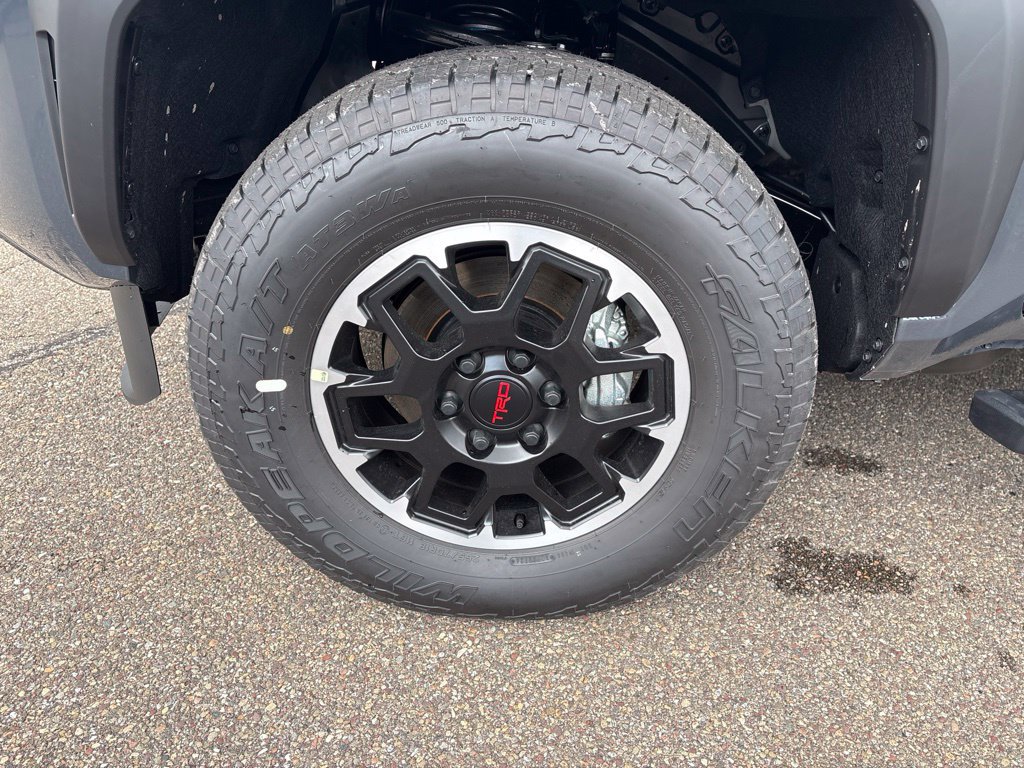 Used 2026 Toyota Tacoma TRD Off-Road w/ TRD Off Road Upgrade Package AWD/4WD image 11