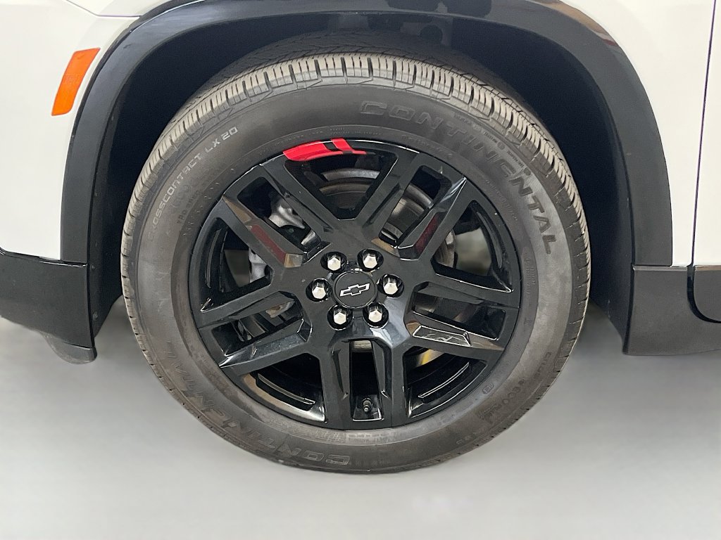 Used 2023 Chevrolet Traverse Premier w/ Redline Edition AWD/4WD image 34