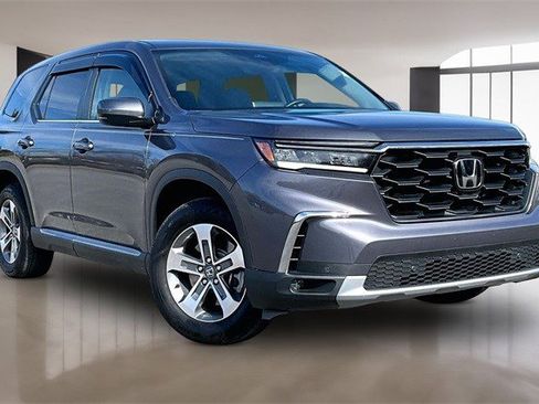 Certified 2025 Honda Pilot EX-L image 3