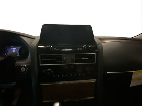 Certified 2024 Nissan Armada SL w/ Cargo Package AWD/4WD image 10