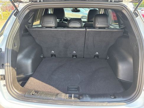 Used 2025 Jeep Compass Trailhawk w/ Trailer Tow Group image 30