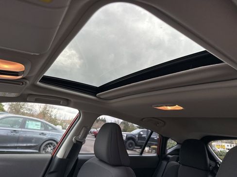 Used 2025 Subaru Crosstrek 2.0i Premium image 44