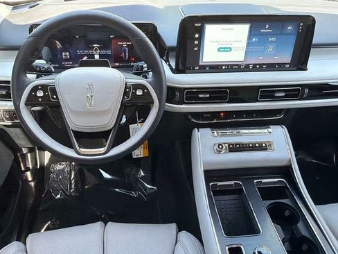 New 2026 Lincoln Aviator Reserve image 26