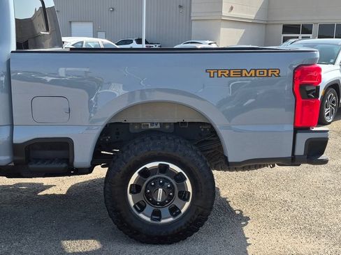 Used 2024 Ford F250 Lariat w/ Lariat Ultimate Package AWD/4WD image 9