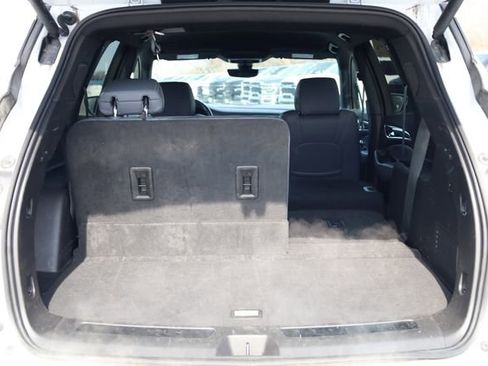 Used 2024 Buick Enclave Premium image 32