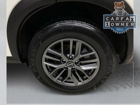 Used 2023 Nissan Rogue S AWD/4WD image 18