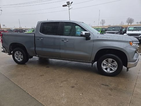 Used 2025 Chevrolet Silverado 1500 LT AWD/4WD image 13