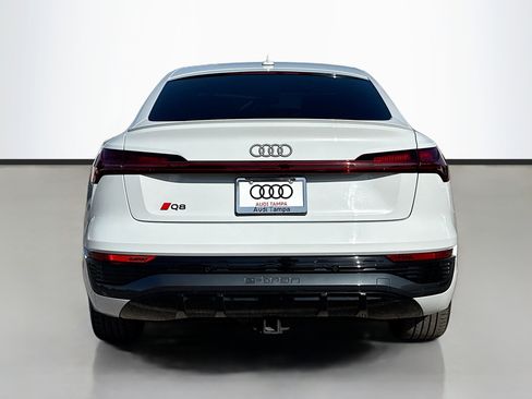 Certified 2024 Audi Q8 e-tron Premium Plus w/ Premium Plus Package image 4