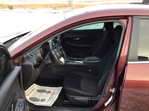 Used 2022 Nissan Sentra SV image 10
