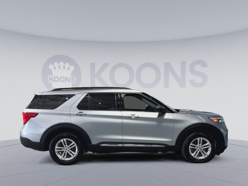 Used 2023 Ford Explorer XLT w/ Equipment Group 202A AWD/4WD image 12