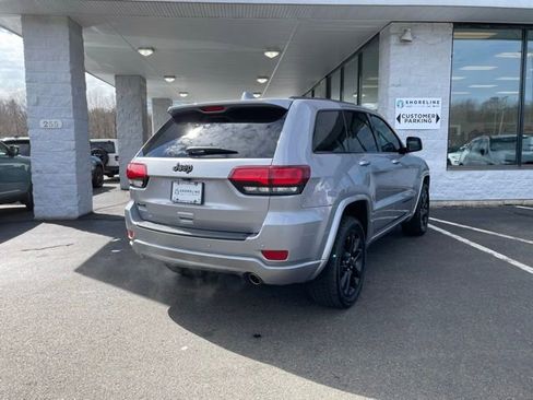 Used 2019 Jeep Grand Cherokee Altitude image 5