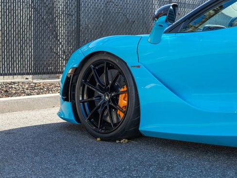 Used 2022 McLaren 720S Spider image 19