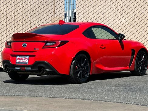 Used 2024 Toyota GR86 Premium w/ Performance Package RWD image 4