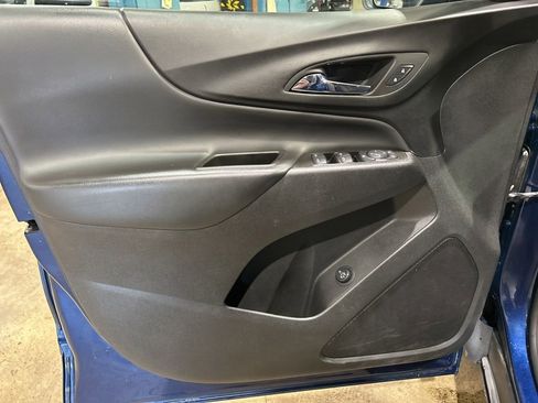 Used 2022 Chevrolet Equinox LT AWD/4WD image 18