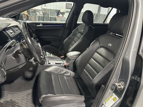 Used 2019 Volkswagen Golf R 4-Door image 16