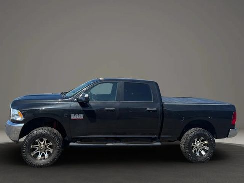 Used 2016 RAM 2500 Tradesman w/ Chrome Appearance Group AWD/4WD image 2