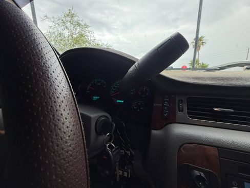 Used 2007 Chevrolet Silverado 3500 LTZ AWD/4WD image 18