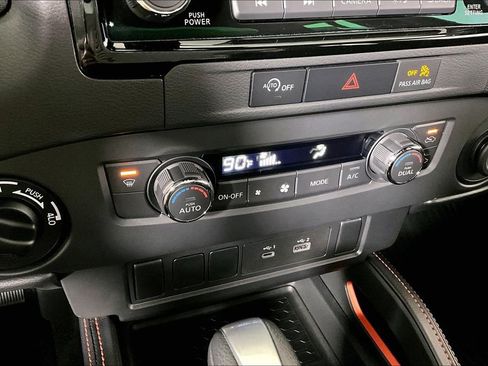 Used 2024 Nissan Frontier PRO-4X w/ Off-Road Protection Package image 33