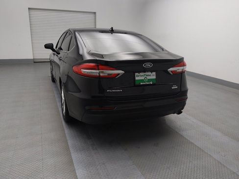 Used 2019 Ford Fusion SE image 6
