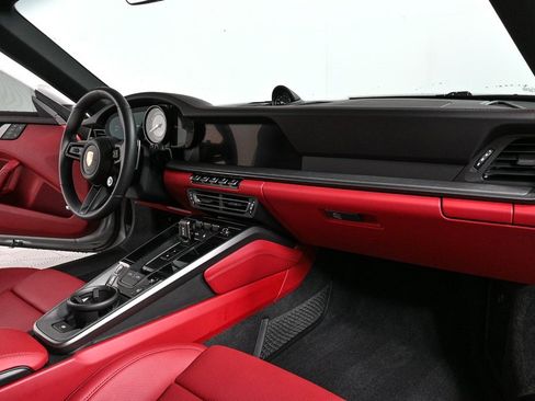 Certified 2024 Porsche 911 Targa 4S image 22