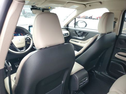 New 2026 Lincoln Corsair Premiere image 26