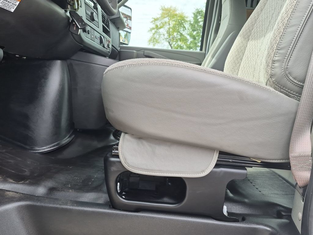 New 2025 GMC Savana 3500 w/ Power Convenience Package RWD image 16