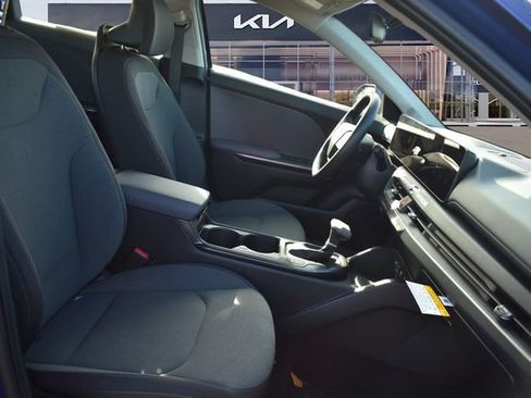 New 2025 Kia K4 LXS image 13