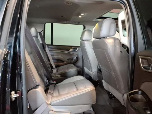 Used 2019 GMC Yukon XL Denali image 11
