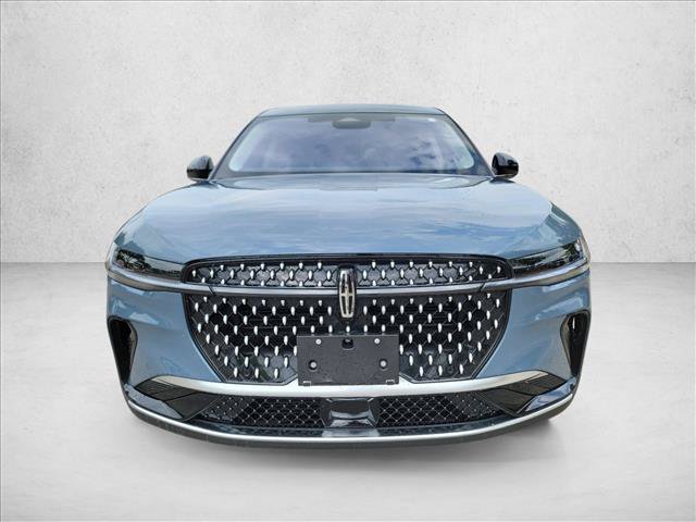 Used 2025 Lincoln Nautilus Premier AWD/4WD image 2