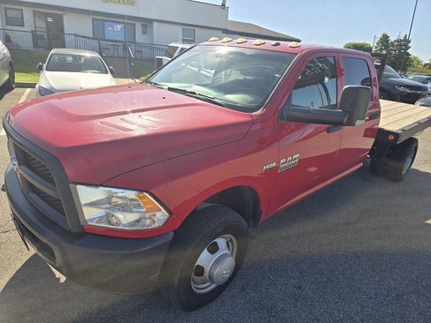 Used 2017 RAM 3500 Tradesman RWD image 45