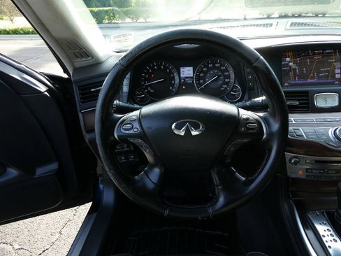 Used 2016 INFINITI Q70 L 3.7 w/ Deluxe Touring Package AWD/4WD image 12