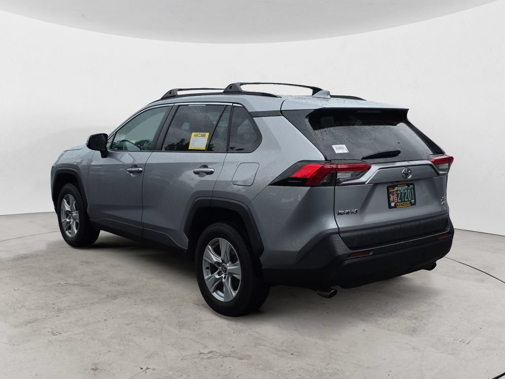 Used 2021 Toyota RAV4 XLE w/ XLE Grade Weather Package AWD/4WD image 7