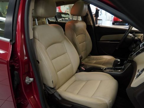 Used 2012 Chevrolet Cruze LT w/ RS Package image 30