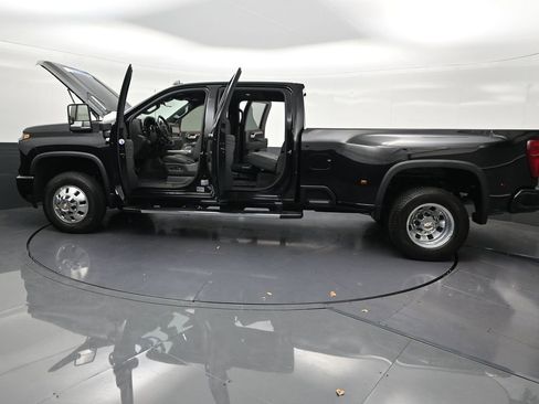 Used 2026 Chevrolet Silverado 3500 High Country w/ High Country Premium Package AWD/4WD image 37