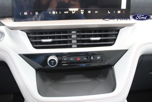 New 2026 Ford Explorer Active w/ Active Comfort Package AWD/4WD image 15