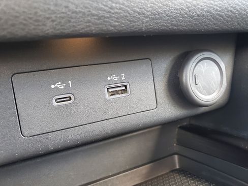 Used 2022 Nissan Rogue SV w/ SV Premium Package image 27