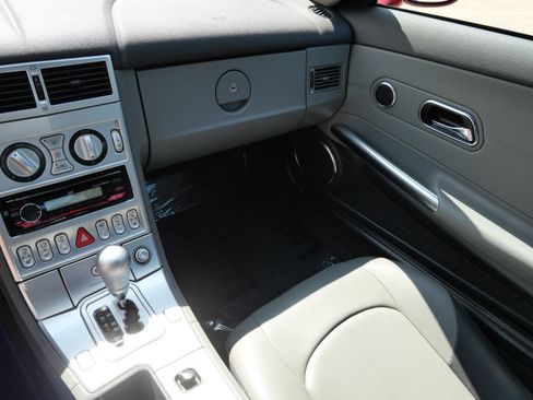 Used 2005 Chrysler Crossfire Limited RWD image 11