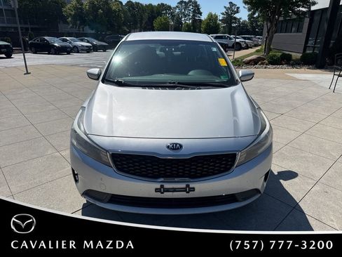 Used 2017 Kia Forte LX w/ LX Popular Package FWD image 2