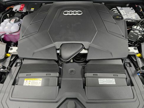 Used 2025 Audi Q8 Premium Plus w/ Premium Plus Package image 10