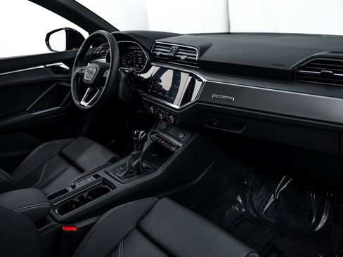 New 2025 Audi Q3 2.0T Premium w/ Convenience Package AWD/4WD image 12