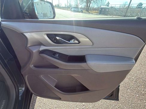 Used 2018 Chevrolet Traverse LT image 20