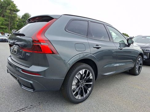 New 2026 Volvo XC60 B5 Plus w/ Climate Package AWD/4WD image 4