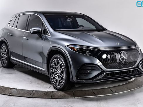 Used 2023 Mercedes-Benz EQS 580 4MATIC SUV image 1