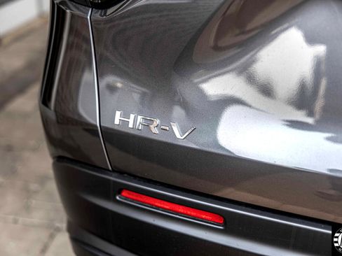 Used 2025 Honda HR-V LX image 15