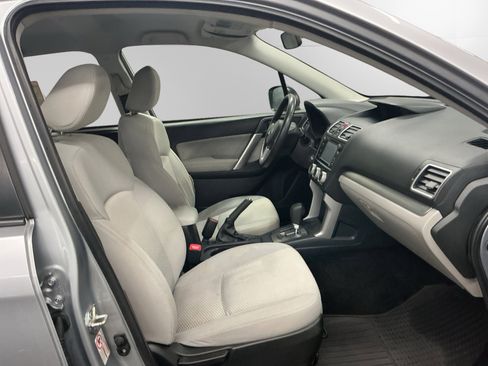 Used 2018 Subaru Forester 2.5i w/ Alloy Wheel Package image 15