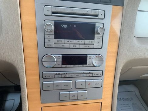 Used 2009 Lincoln Navigator 4WD image 15