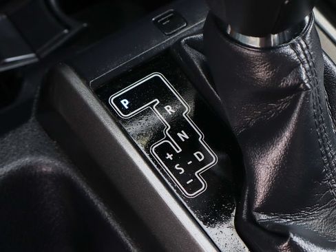 Used 2017 Toyota Tacoma TRD Pro AWD/4WD image 40