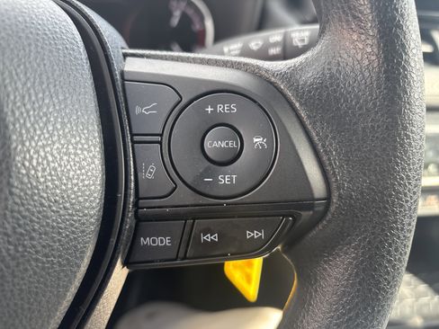 Used 2025 Toyota RAV4 LE image 20