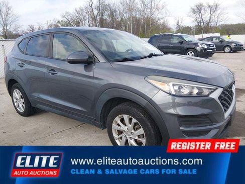 Used 2019 Hyundai Tucson SE image 2